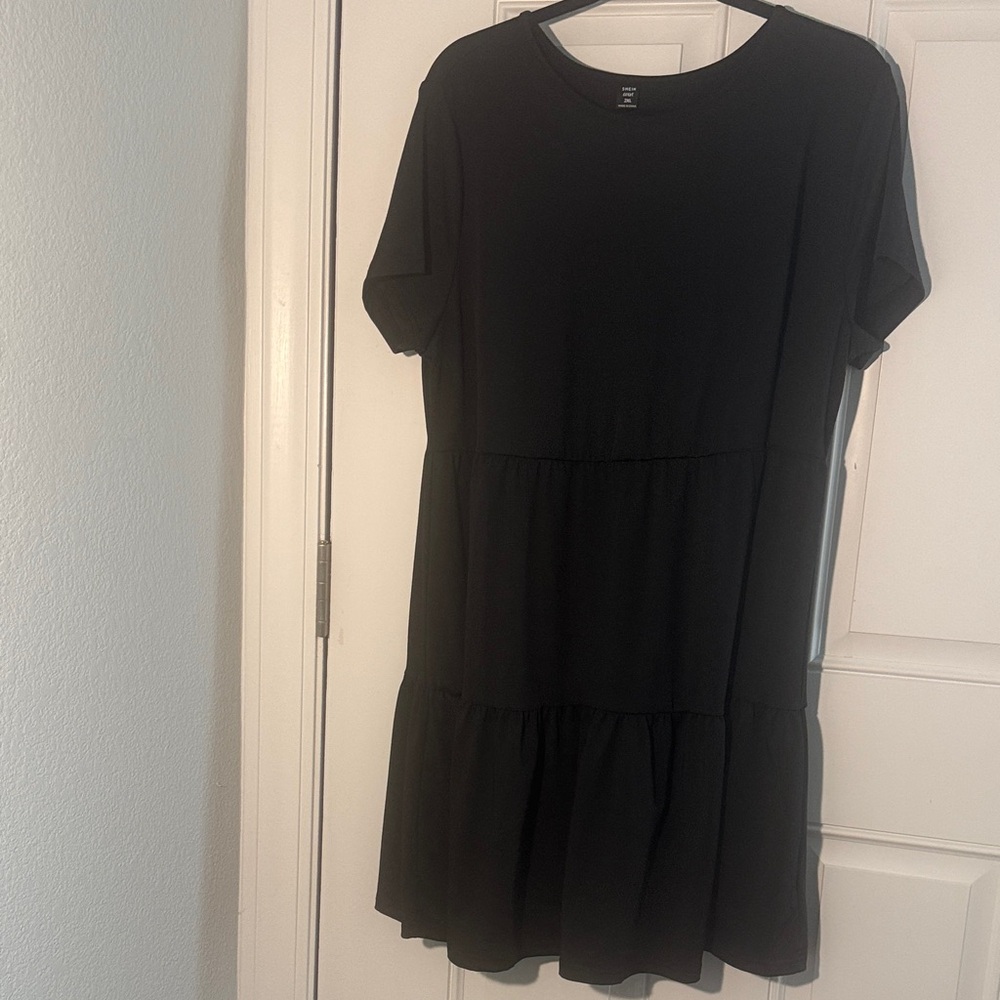 SHEIN Black Tiered Short Sleeve Mini Dress